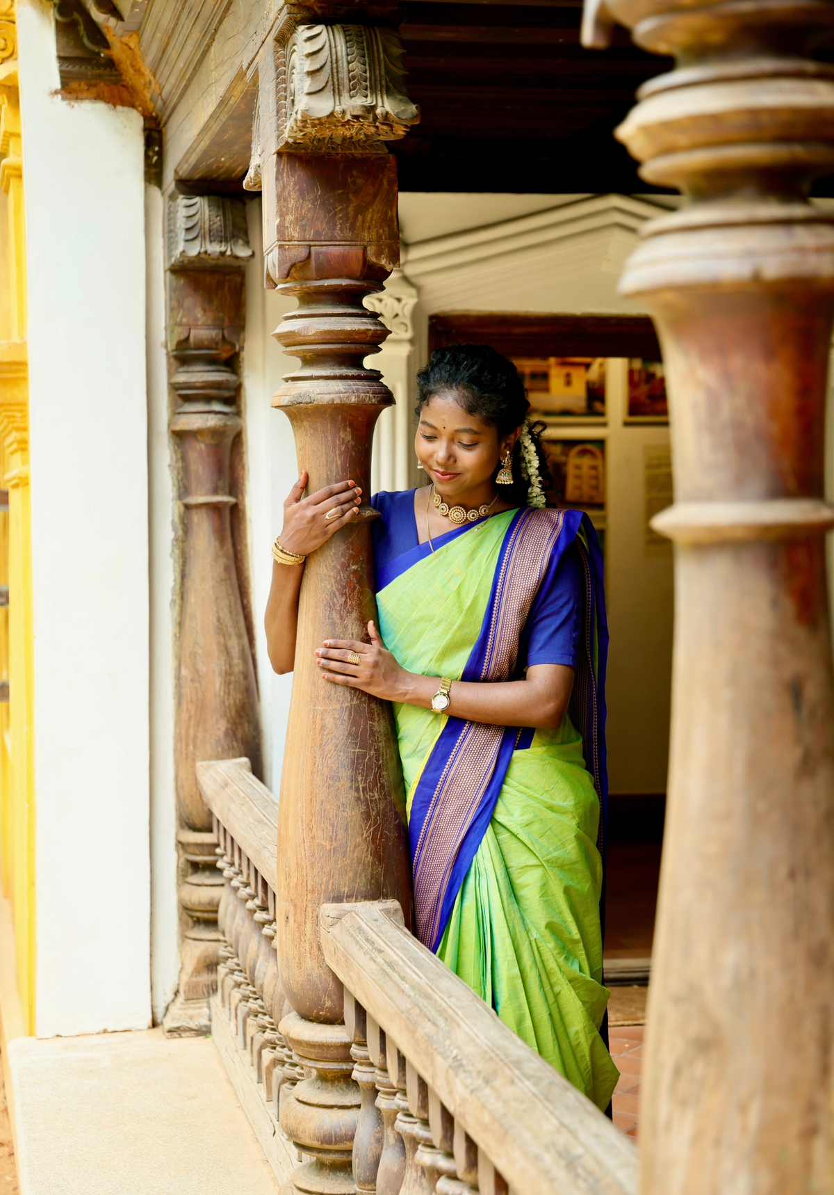 Pure Chettinad Handloom Cotton Saree – Green body and blue Korvai Border with Temple Design