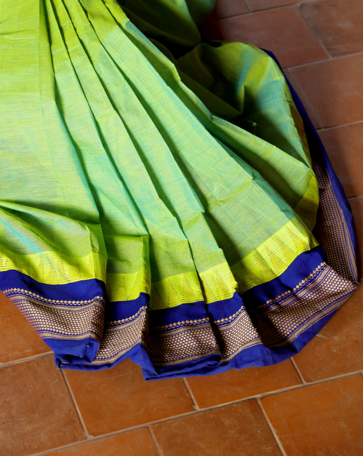 Pure Chettinad Handloom Cotton Saree – Green body and blue Korvai Border with Temple Design
