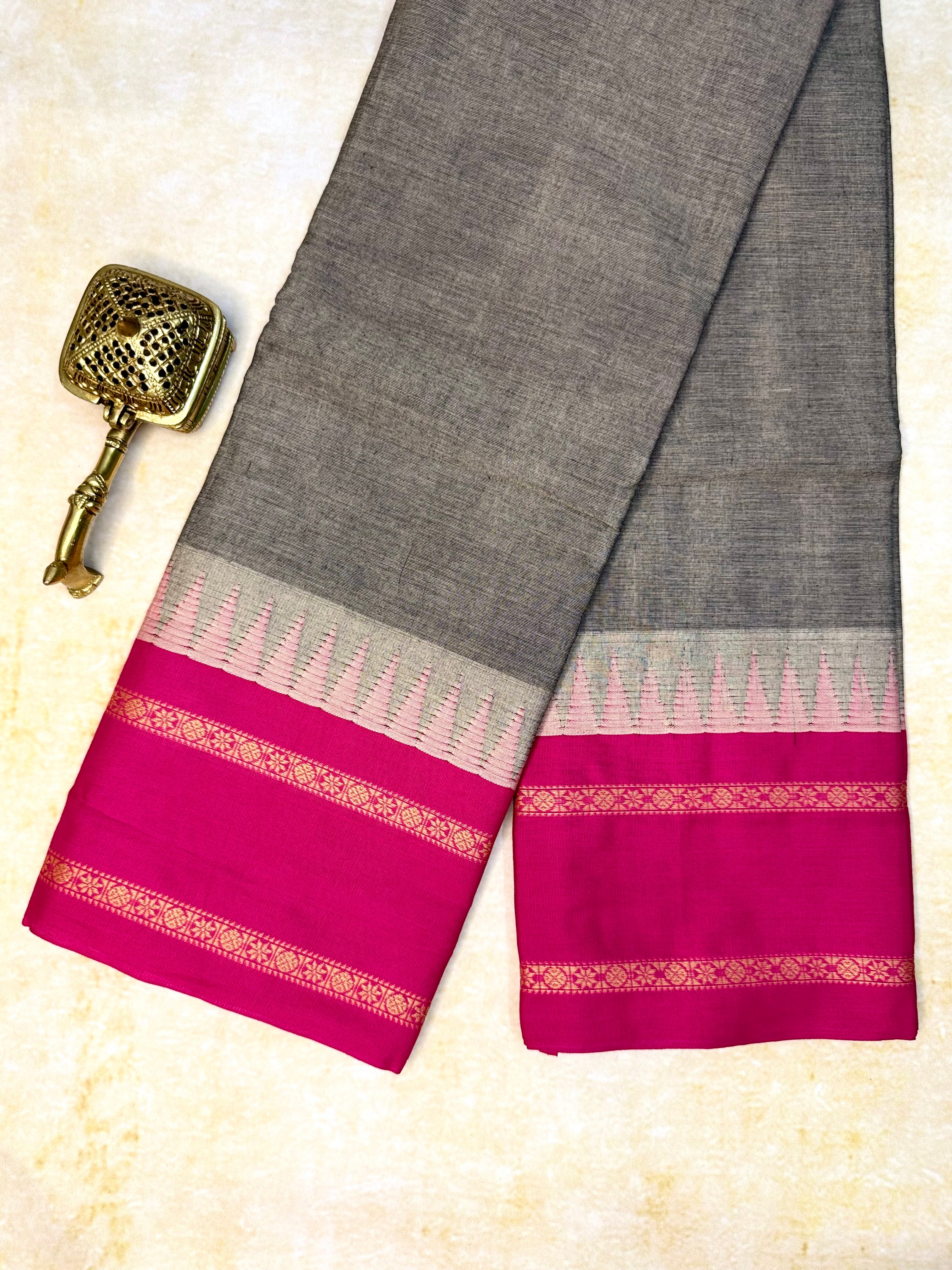 Pure Chettinad Handloom Cotton Saree – Grey with Double-Side Pink Korvai Rettaipet border with Temple design