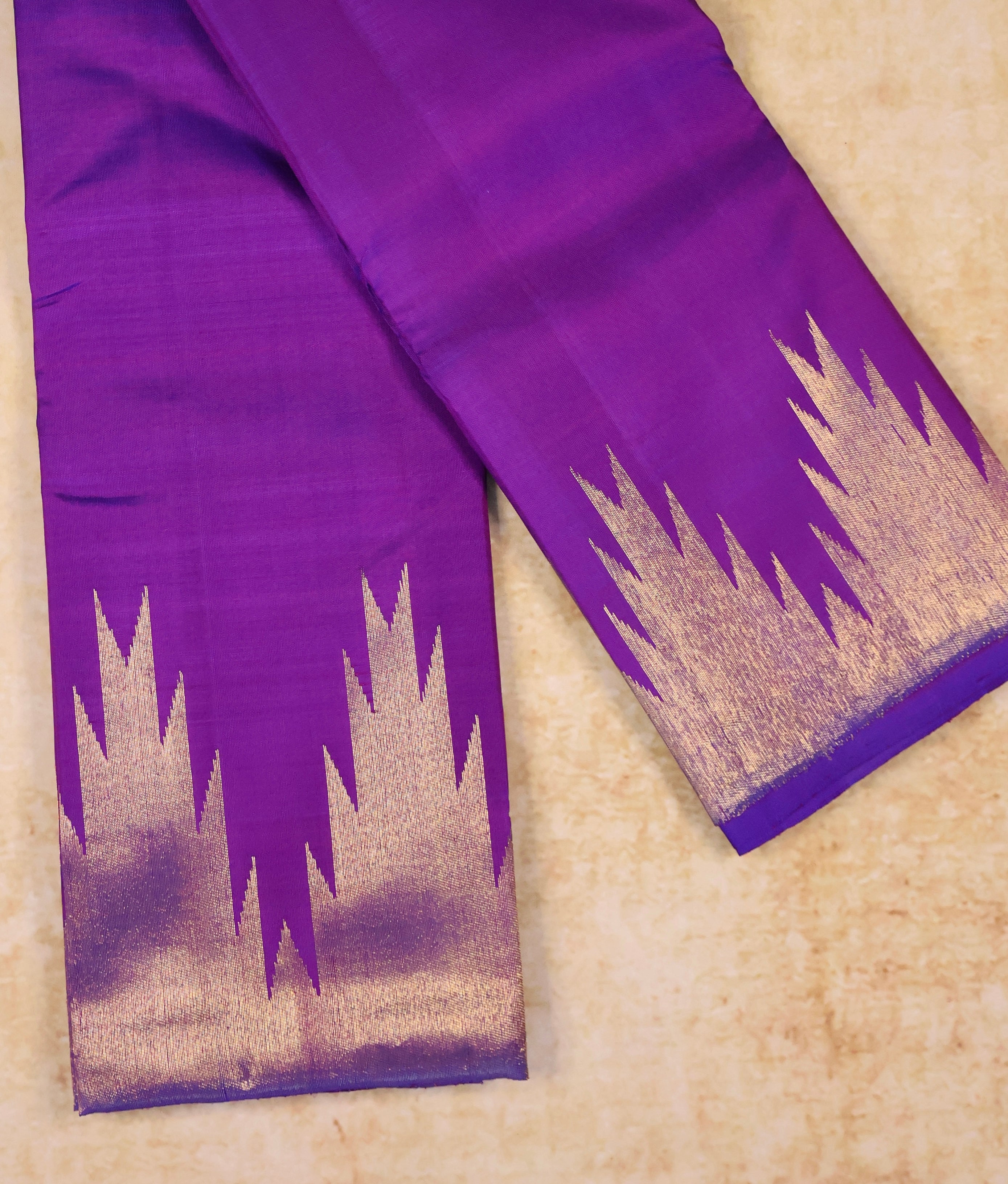 Pure Handloom Kanchipuram Silk Saree | Double Side Thazhapoo Border