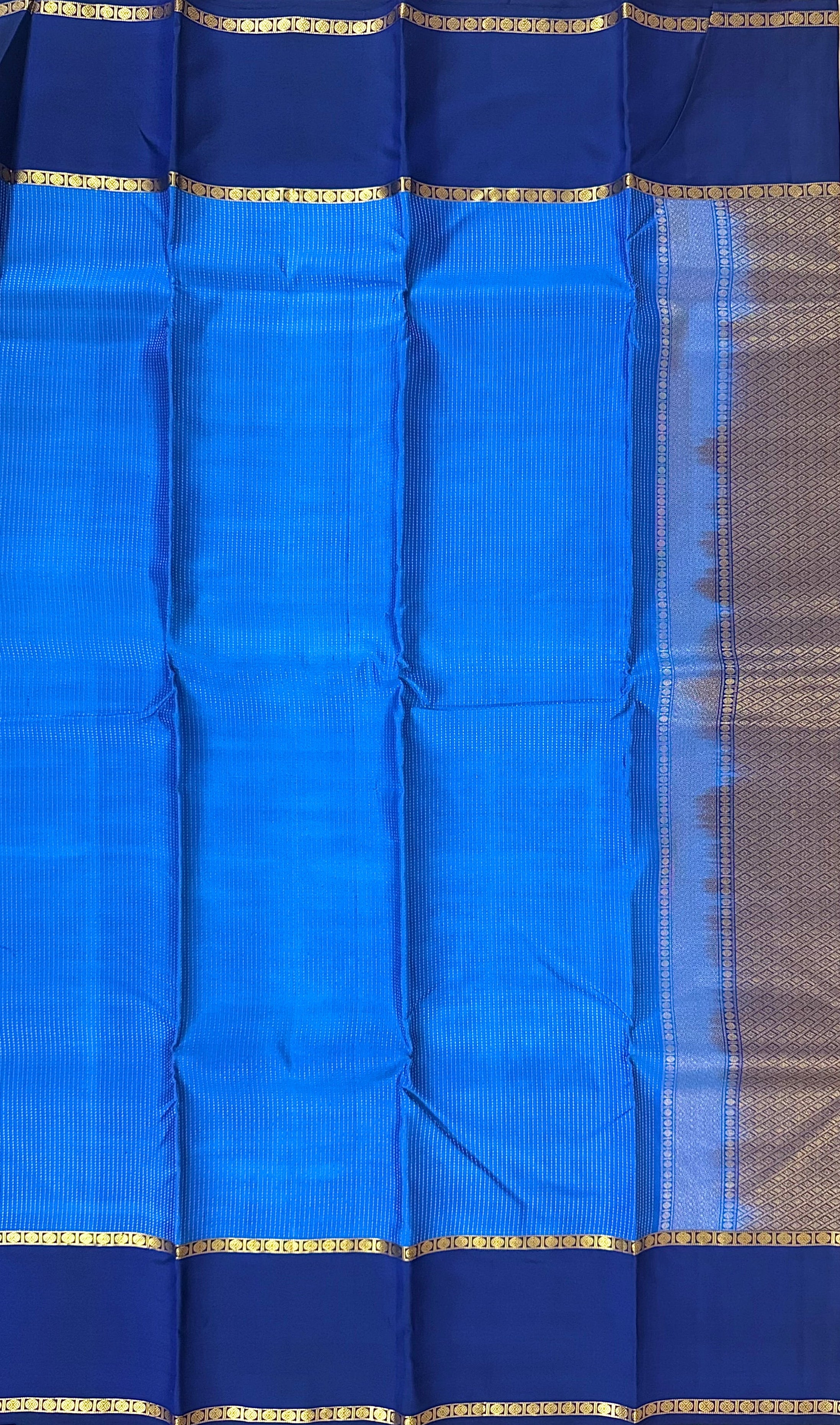 நீலாம்பரி - Pure Handloom Silk Saree