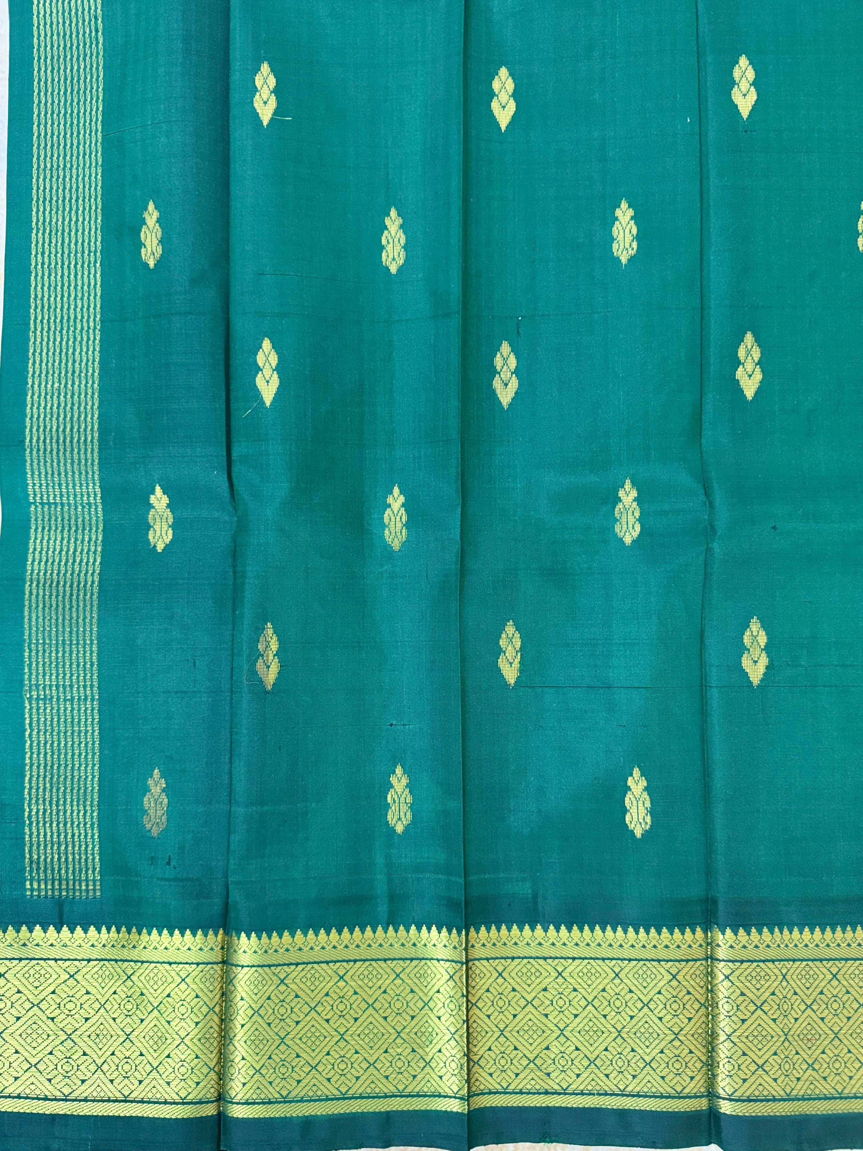 Pure Handloom Thirubhuvanam Silk Saree | பாலும் பழமும் | Green Pallu