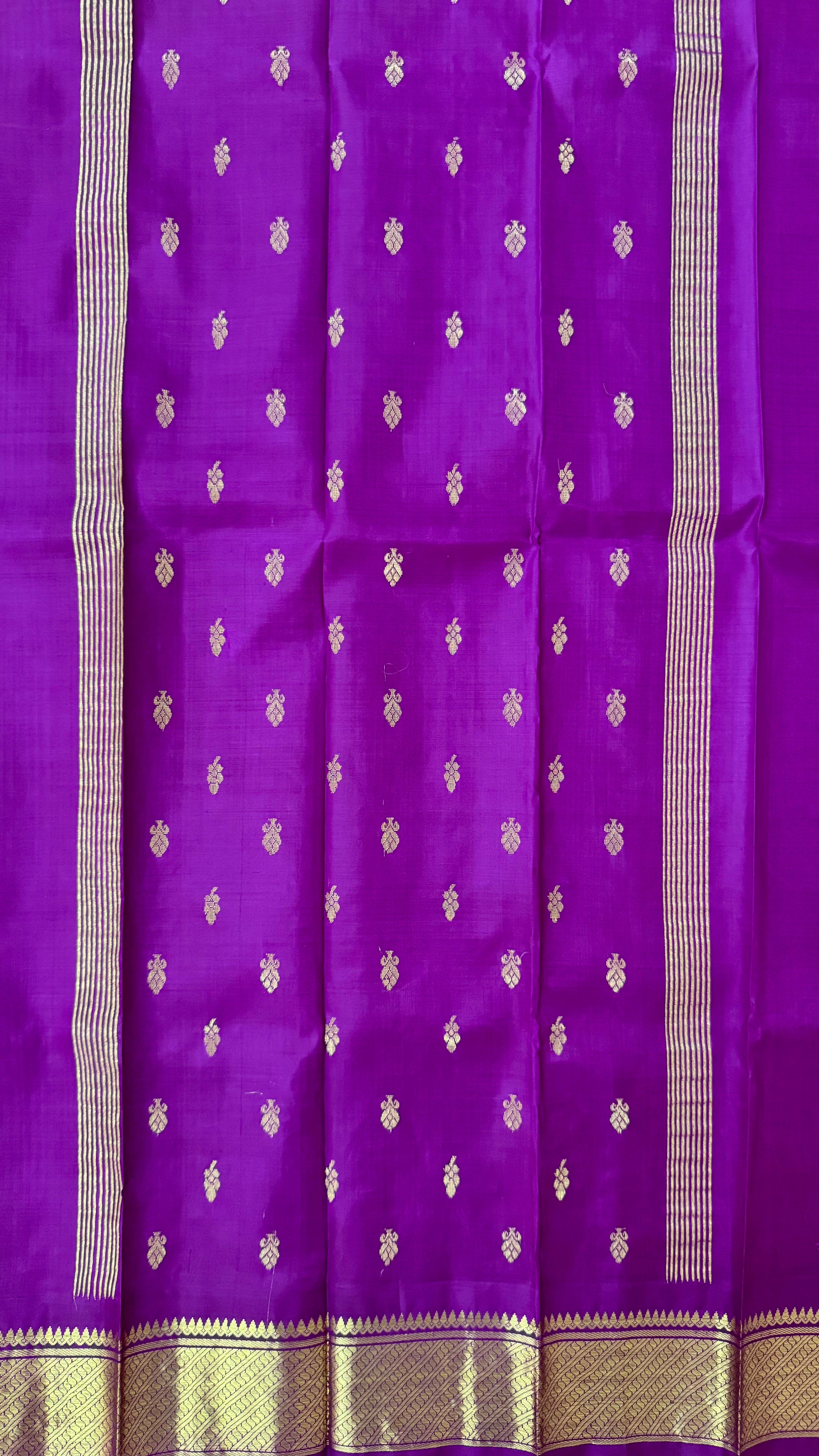 Pure Handloom Thirubhuvanam Silk Saree | Single Side கத்திரிப்பூ Border | கிளிப்பச்சை Body