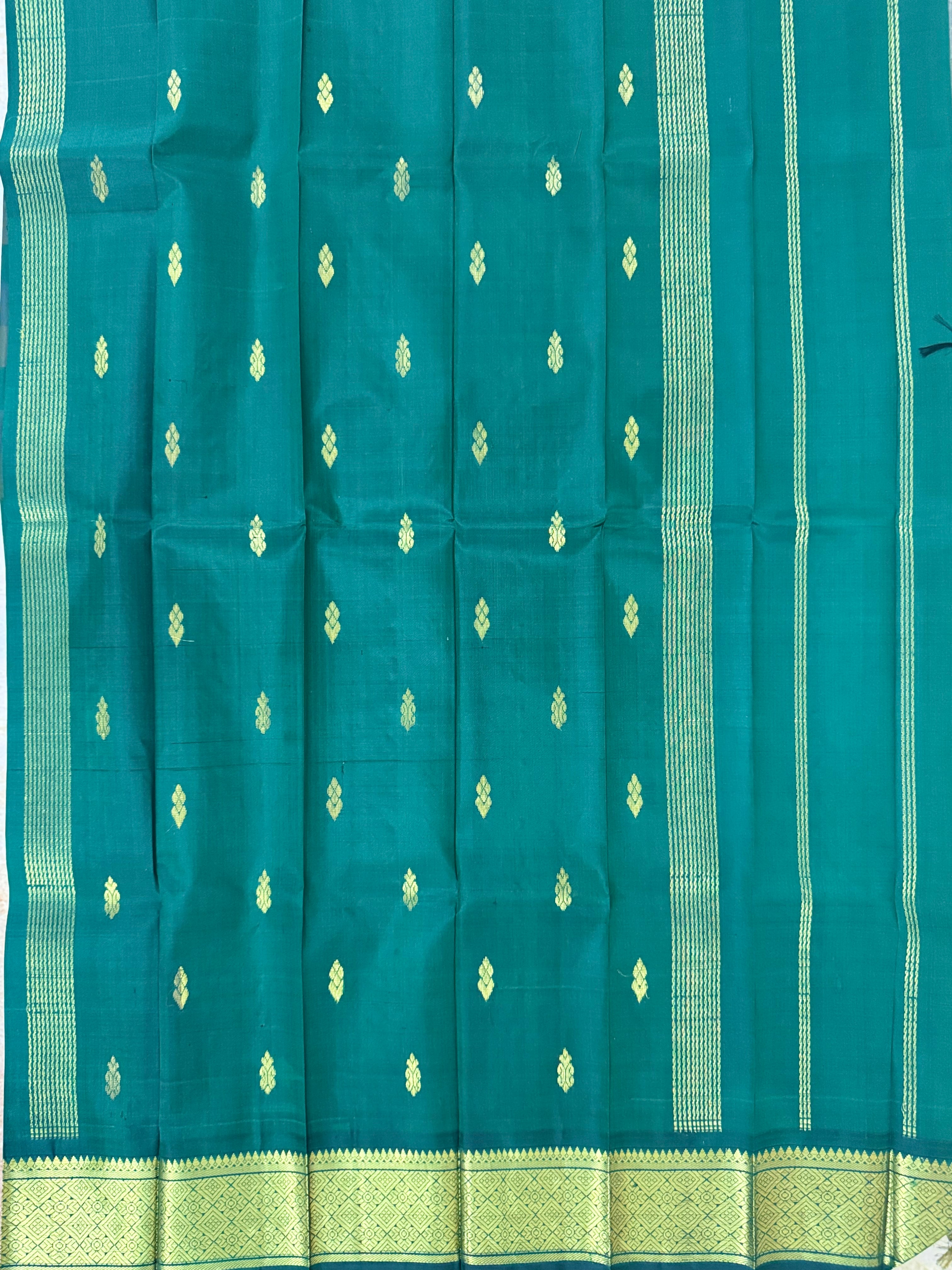 Pure Handloom Thirubhuvanam Silk Saree | பாலும் பழமும் | Green Pallu
