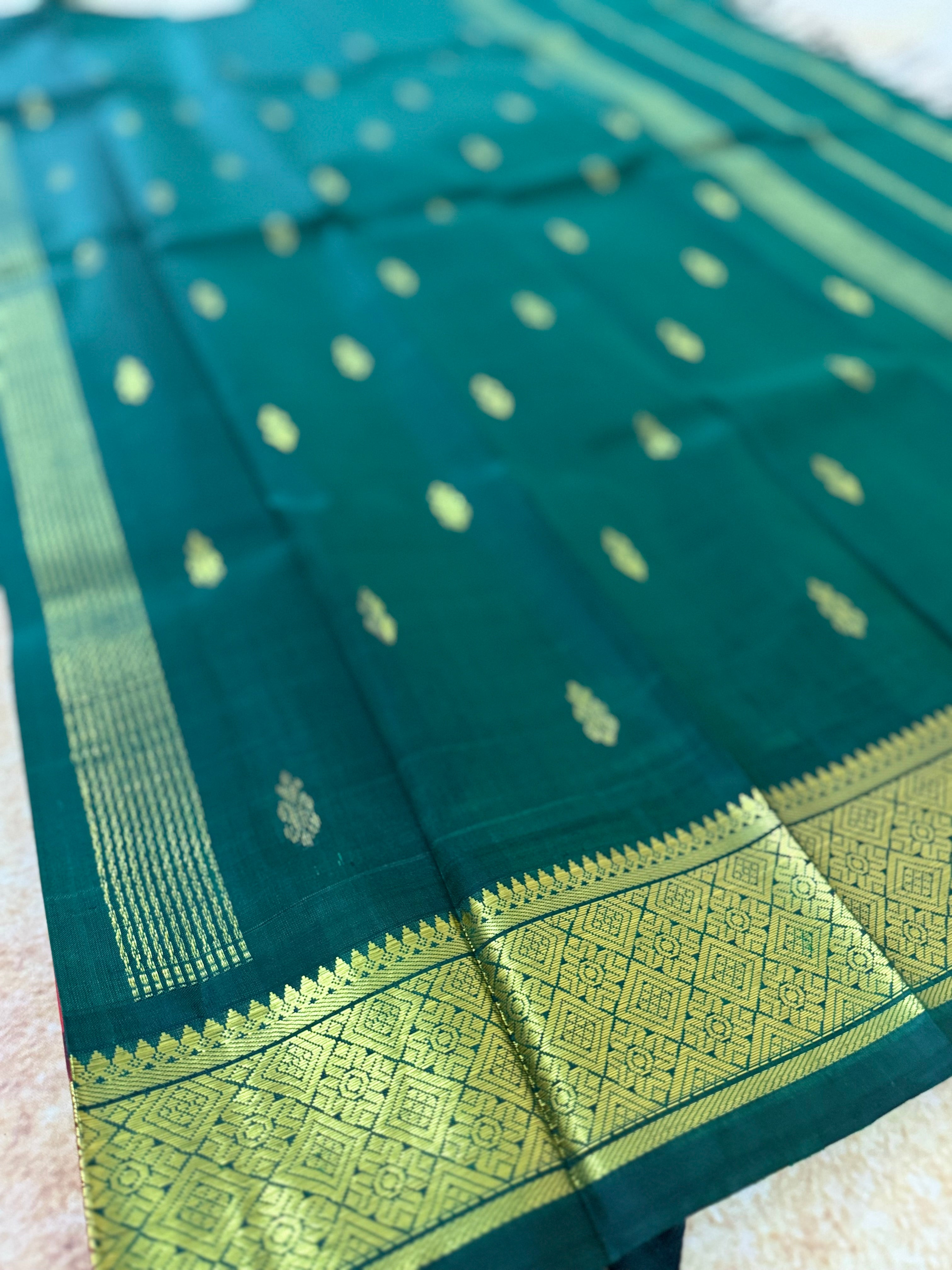 Pure Handloom Thirubhuvanam Silk Saree | பாலும் பழமும் | Green Pallu
