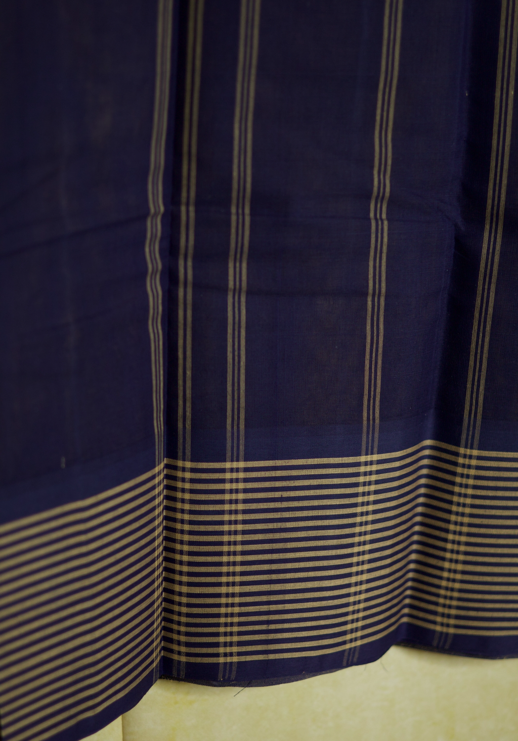 Pure Handloom Chettinad Cotton Saree | Beige Body | Navy Blue Checked Border with தாழம்பூ Design