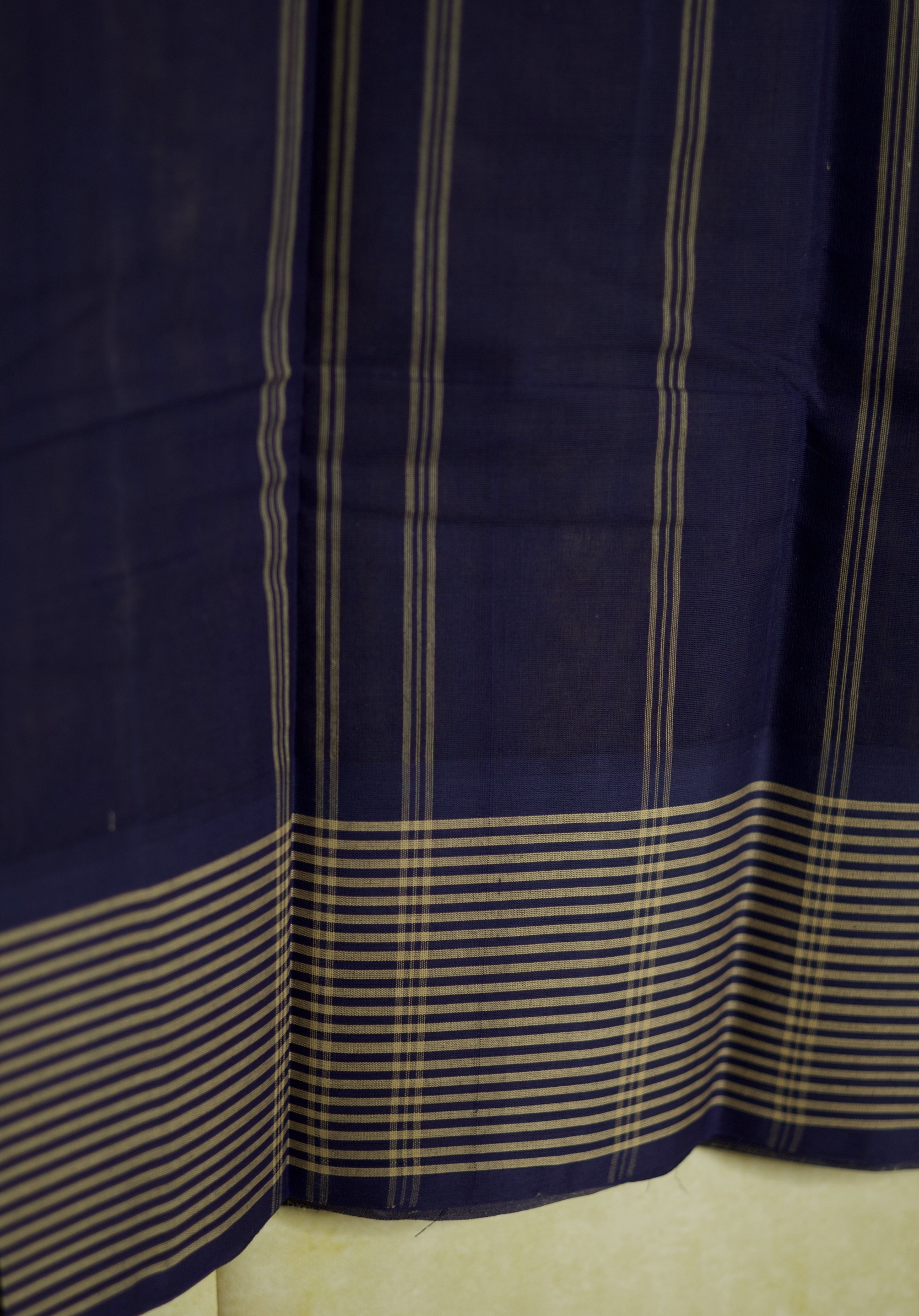 Pure Handloom Chettinad Cotton Saree | Beige Body | Navy Blue Checked Border with தாழம்பூ Design