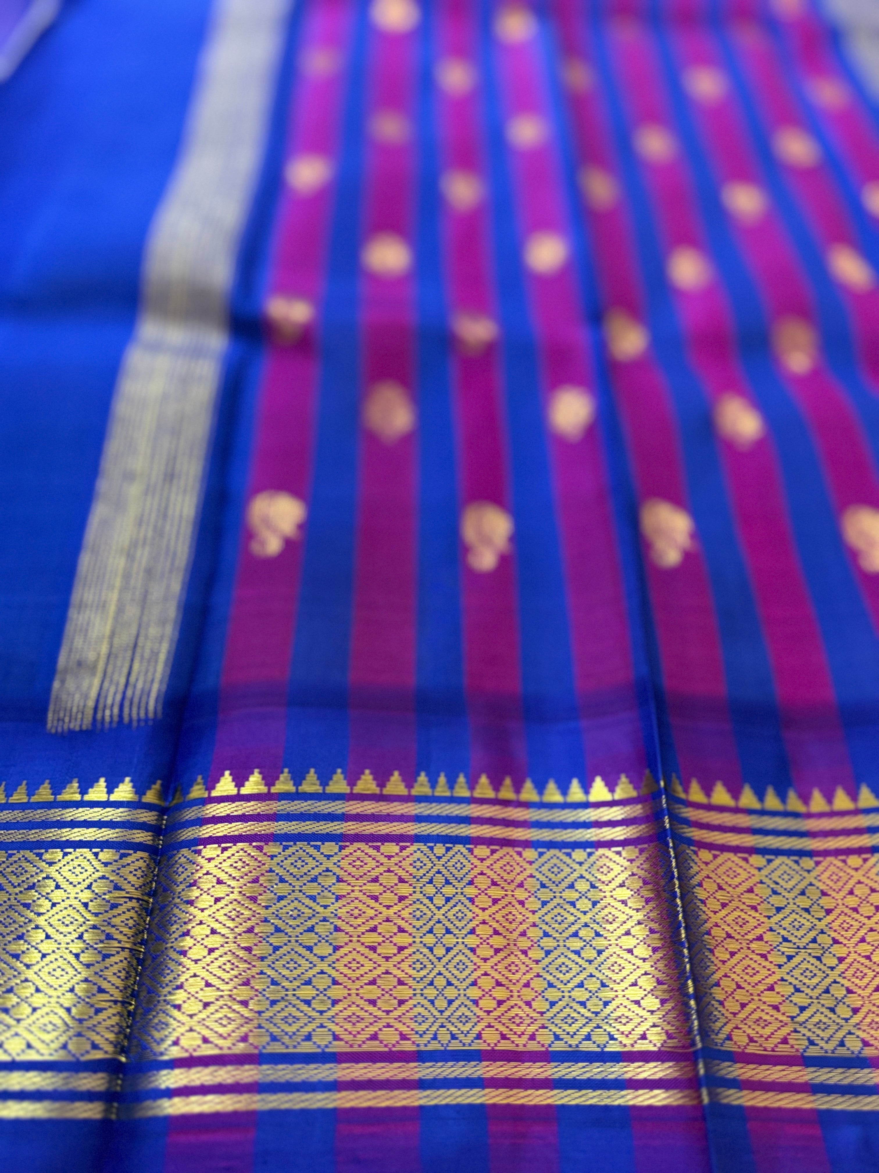 Pure Handloom Thirubhuvanam Silk Saree | Korvai | One Side தாழம்பூ Border