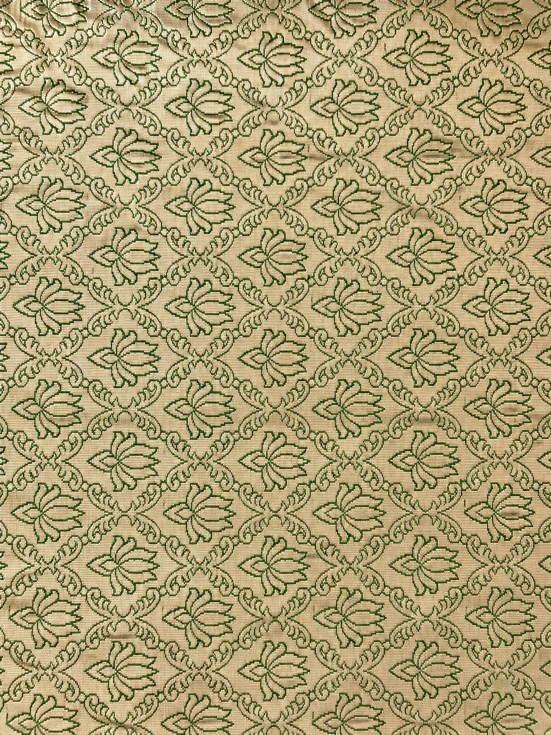 Kanchi Silk-Touch One Inch Border Saree - Manthulir Green